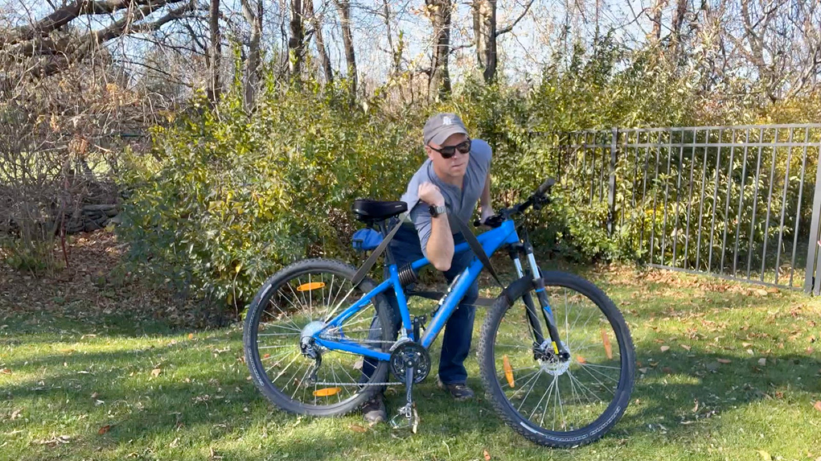 A bicycle carried with SnapSling